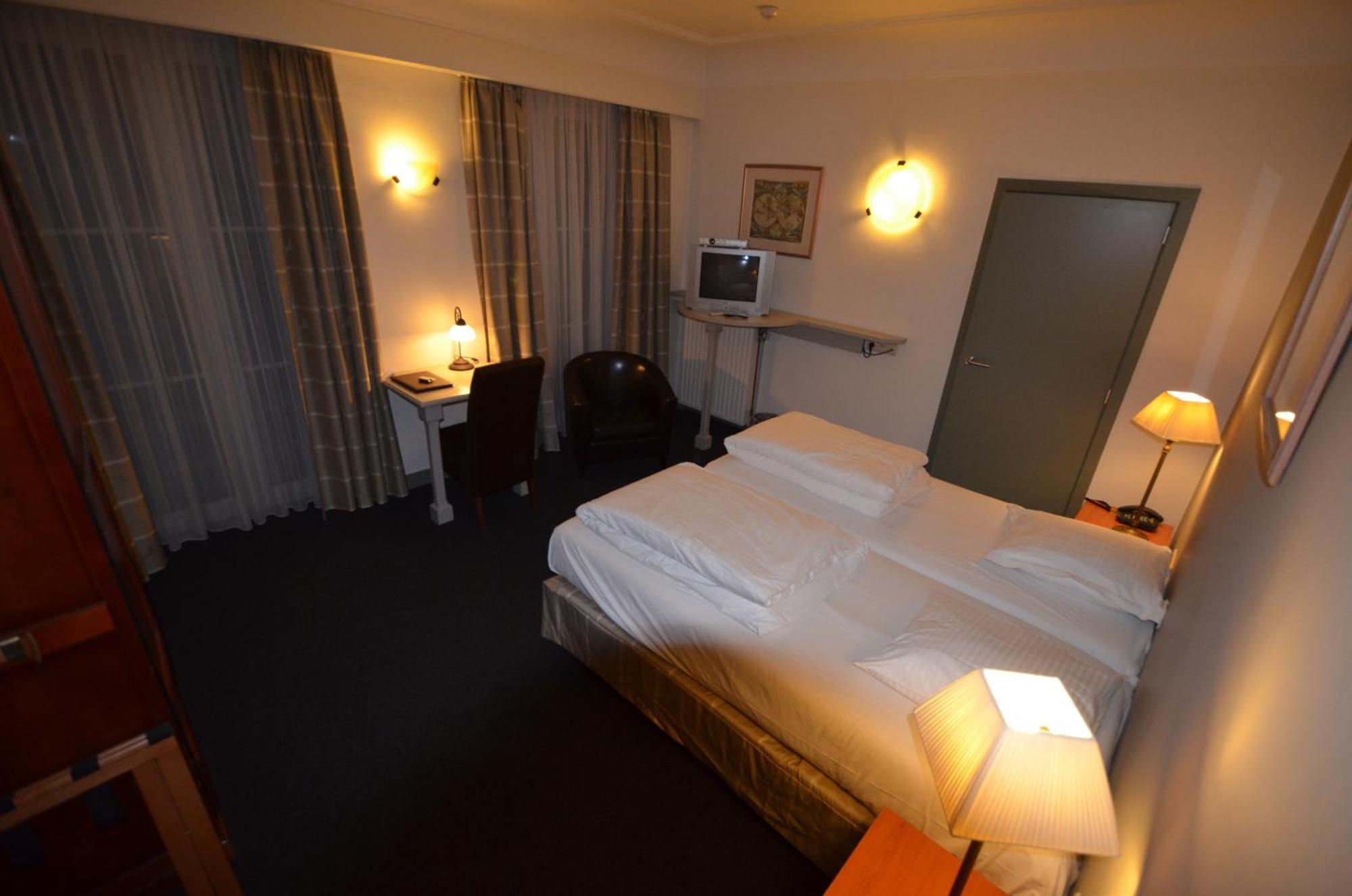 Hotel Malcot Mechelen Exterior photo